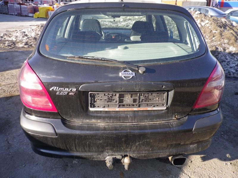 Nissan Almera 2.2 TD, снимка 10 - Автомобили и джипове - 43182231