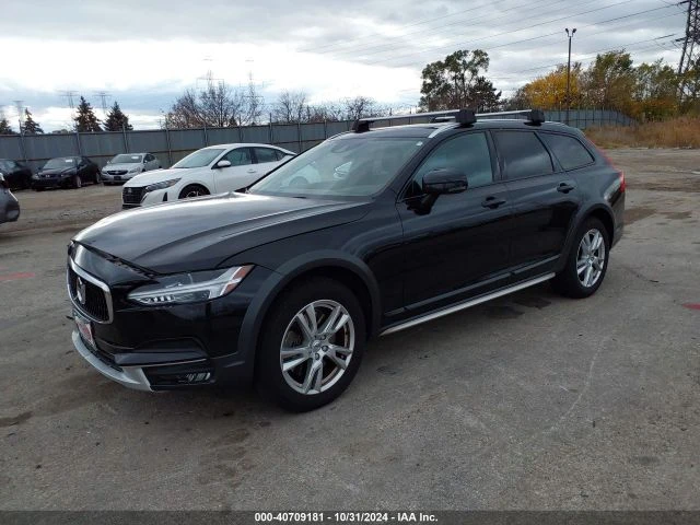 Volvo V90 Cross Country T5* FULL LED* AWD, снимка 1 - Автомобили и джипове - 48619013