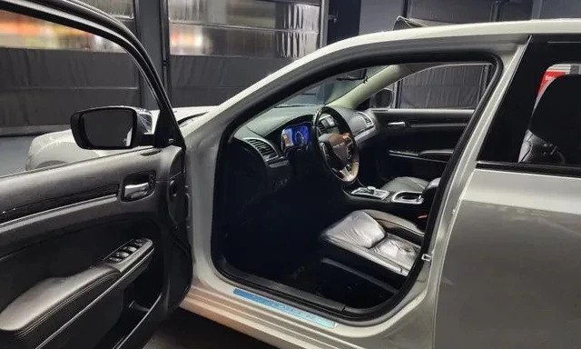 Chrysler 300c  - изображение 10