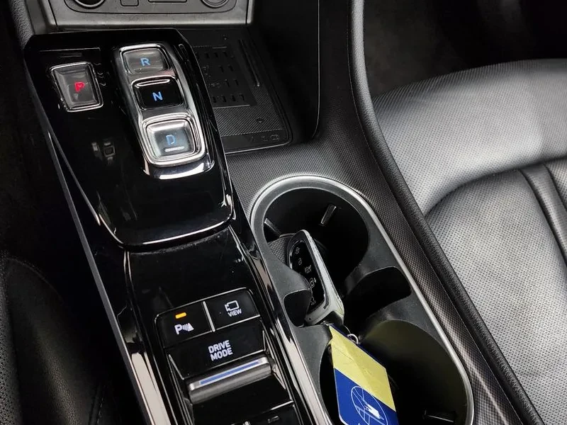 Hyundai Sonata, снимка 9 - Автомобили и джипове - 54833414