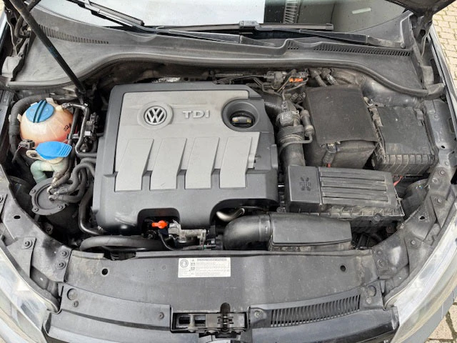 VW Golf Variant 1.6 TDI ГЕРМАНИЯ, снимка 8 - Автомобили и джипове - 55088160