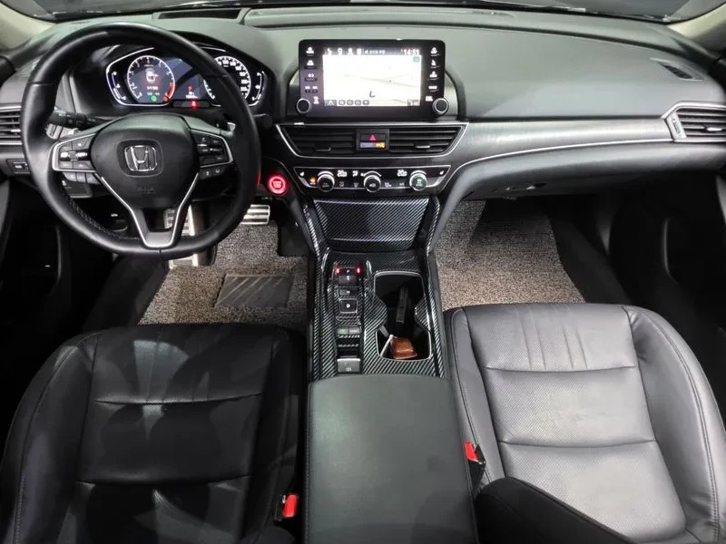 Honda Accord 2.0T SPORT, снимка 7 - Автомобили и джипове - 55796314