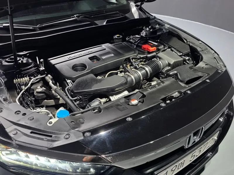 Honda Accord 2.0T SPORT, снимка 6 - Автомобили и джипове - 55796314
