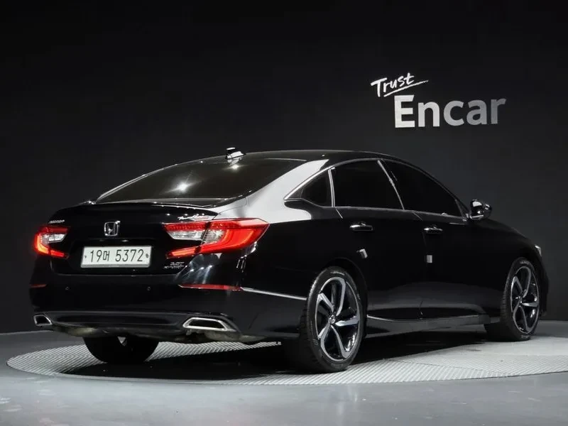 Honda Accord 2.0T SPORT, снимка 2 - Автомобили и джипове - 55796314