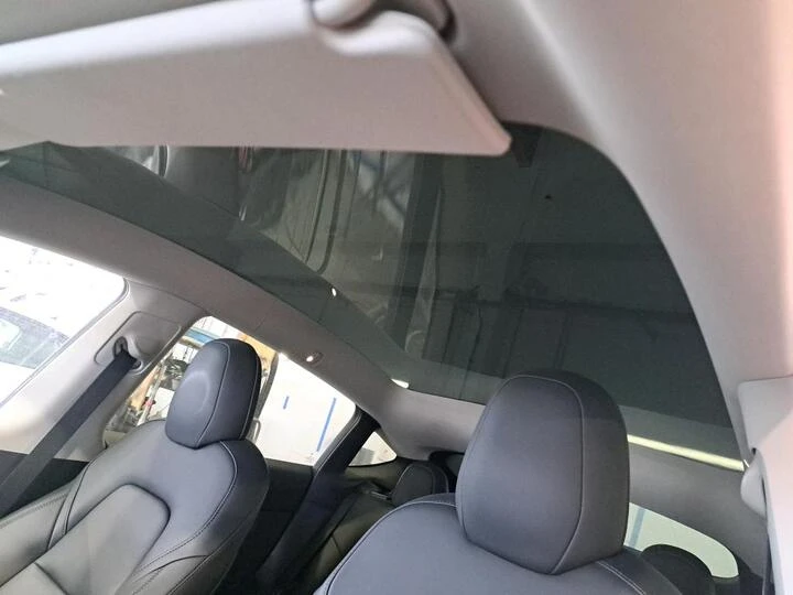 Tesla Model Y Long Range Dual Motor AWD Pano LED Navi Leather, снимка 15 - Автомобили и джипове - 56115552