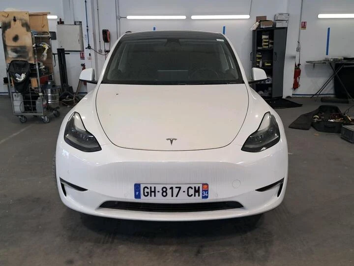 Tesla Model Y Long Range Dual Motor AWD Pano LED Navi Leather, снимка 2 - Автомобили и джипове - 56115552