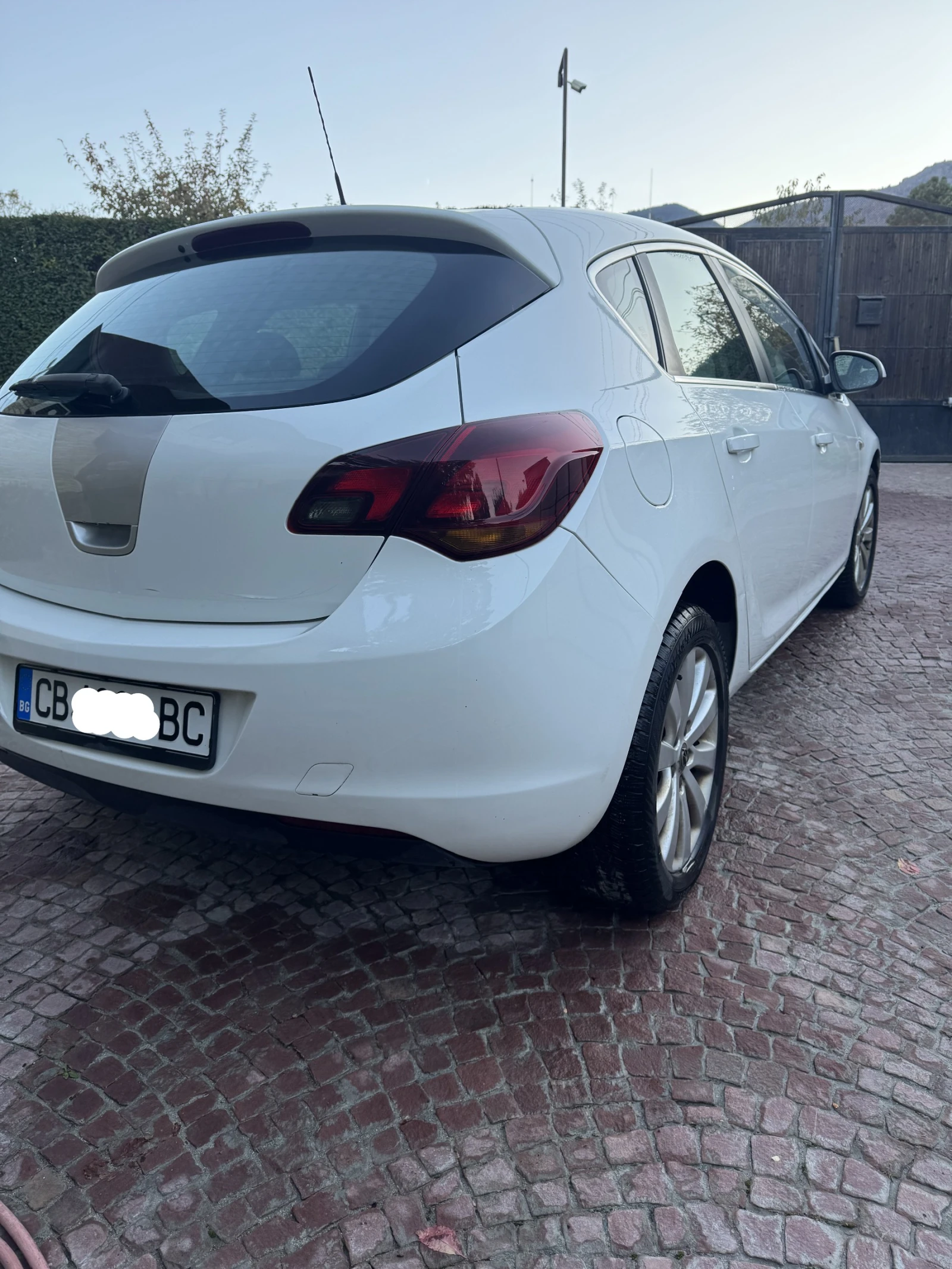 Opel Astra  J 1.7 125к.с - изображение 5