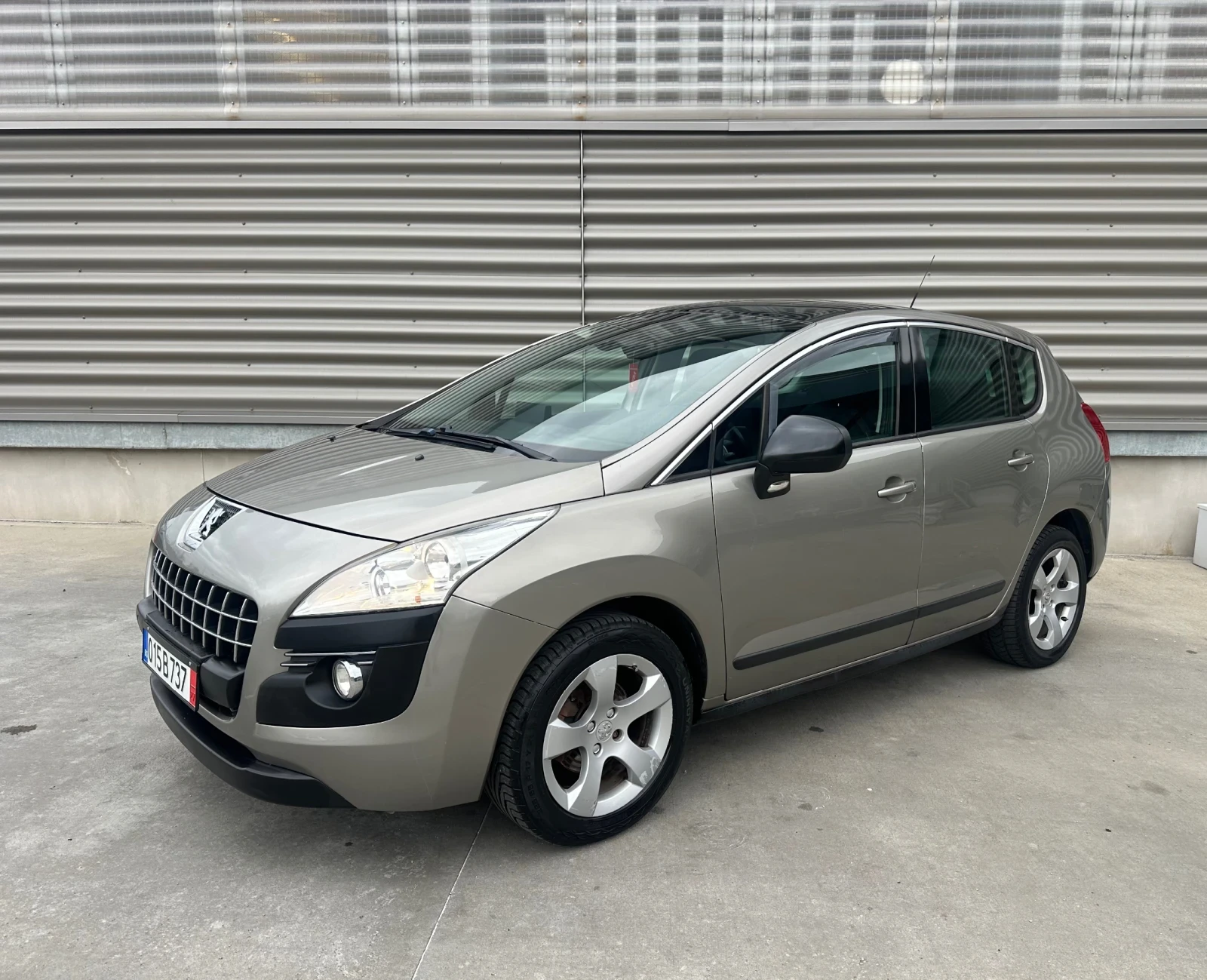 Peugeot 3008 Automatic//Panorama - [1] 