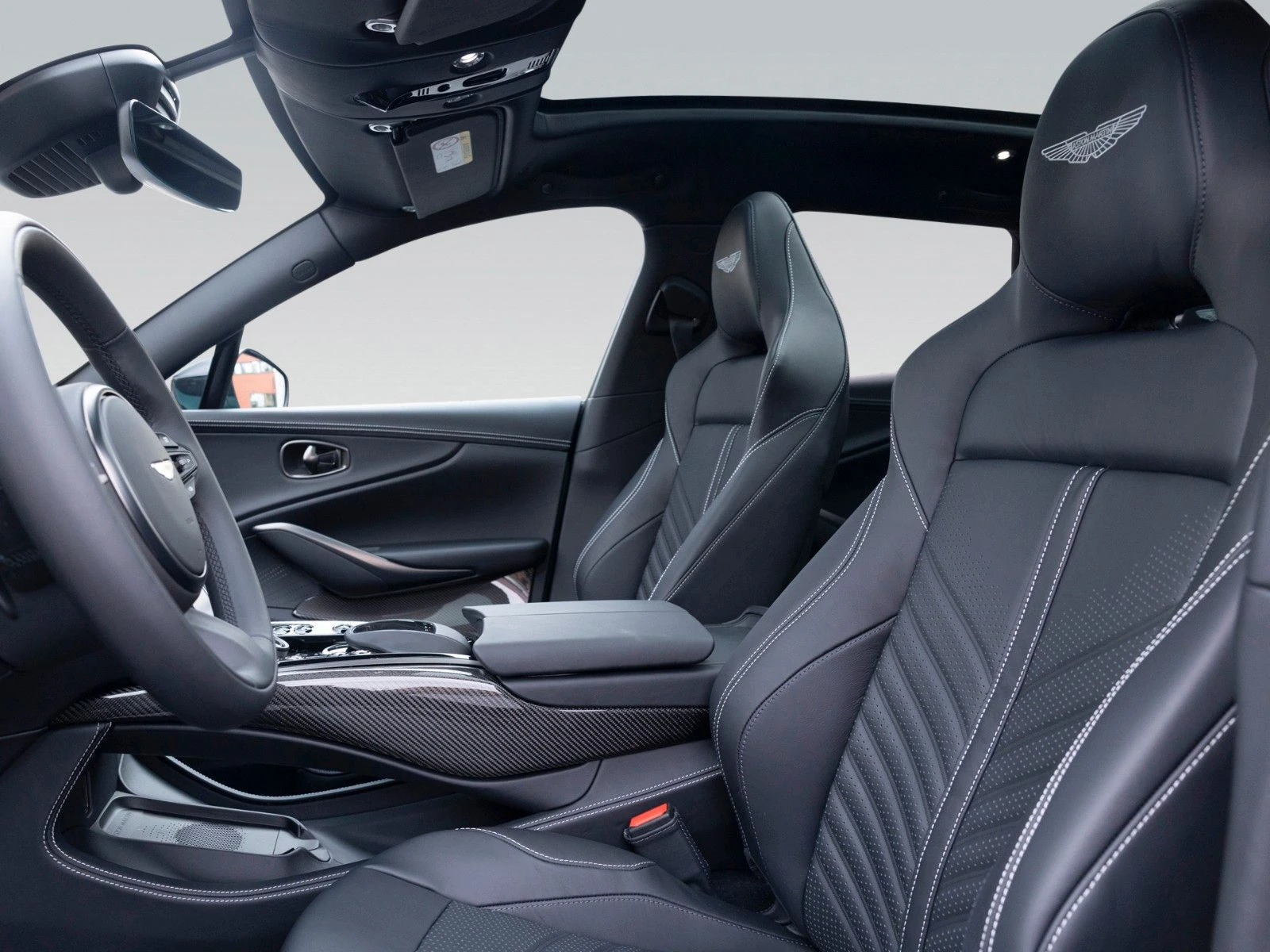 Aston martin DBX 707 = Carbon Interior= Гаранция - изображение 8