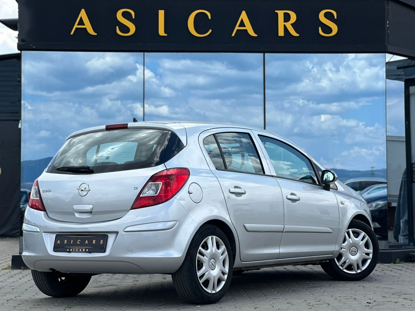 Opel Corsa / 1.2I / 80 HP / EURO 4 / TOP / - изображение 5