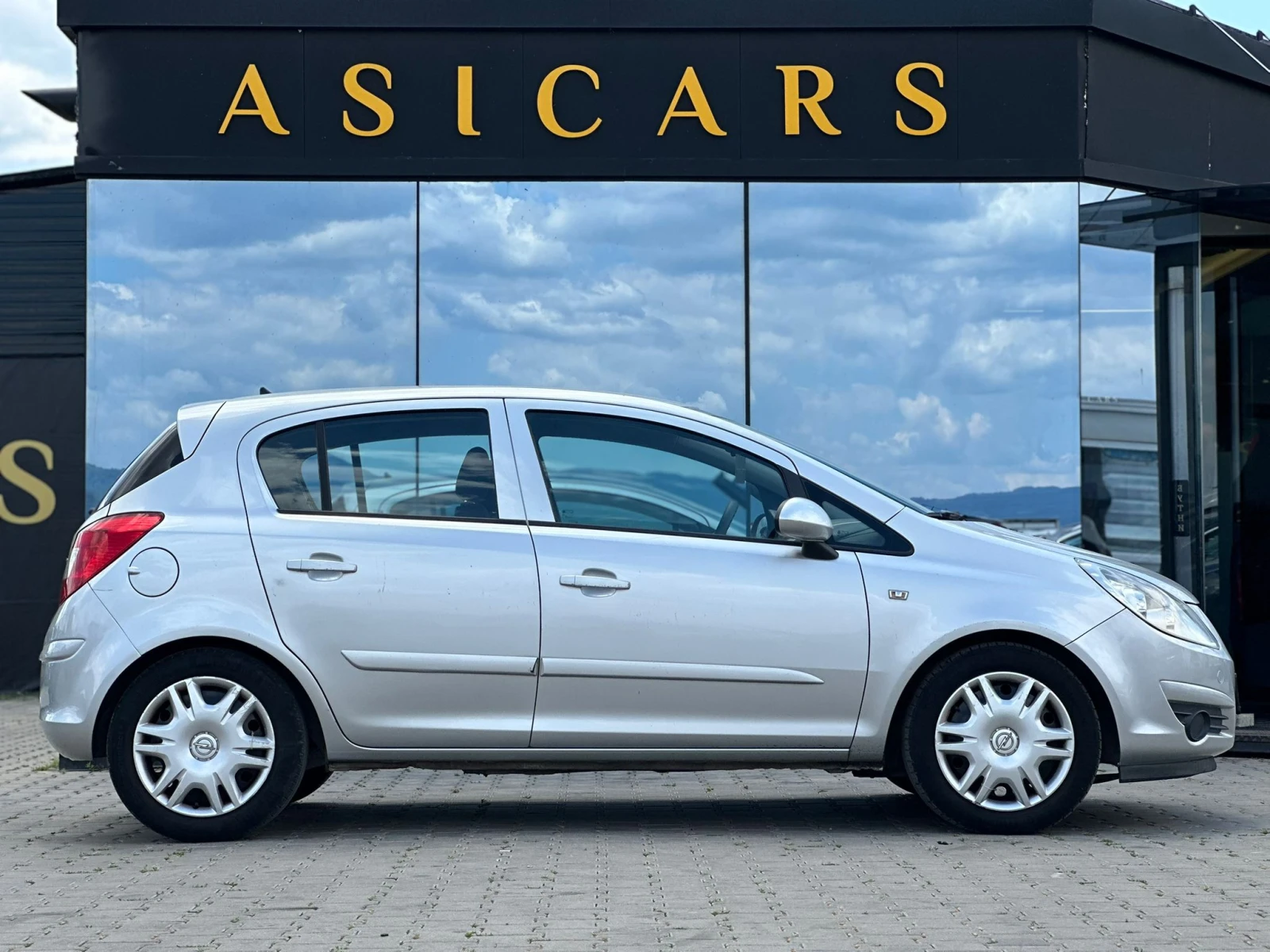 Opel Corsa / 1.2I / 80 HP / EURO 4 / TOP / - изображение 6