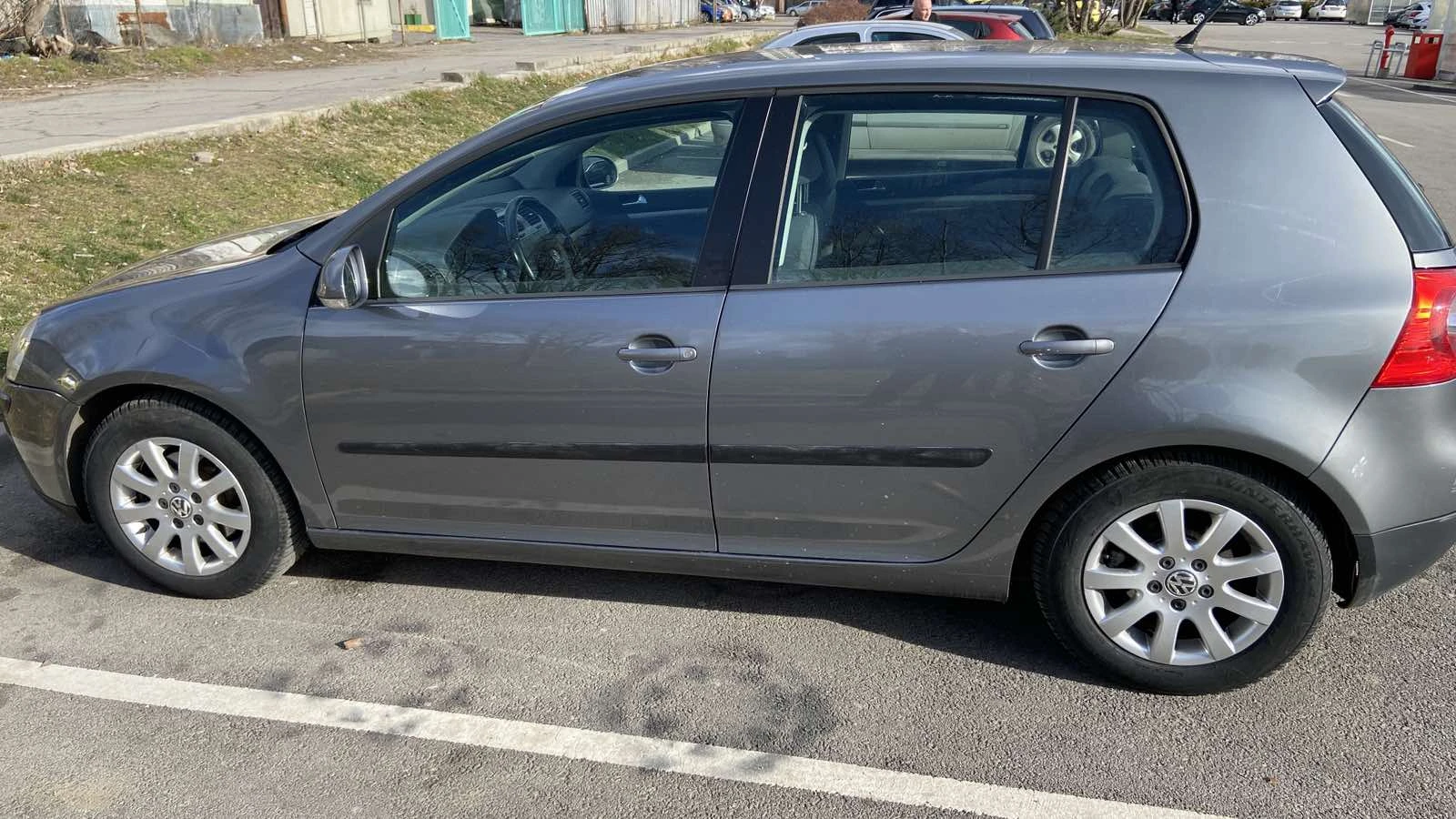 VW Golf 1.6i GAS-KLIMA-NAVI - изображение 5