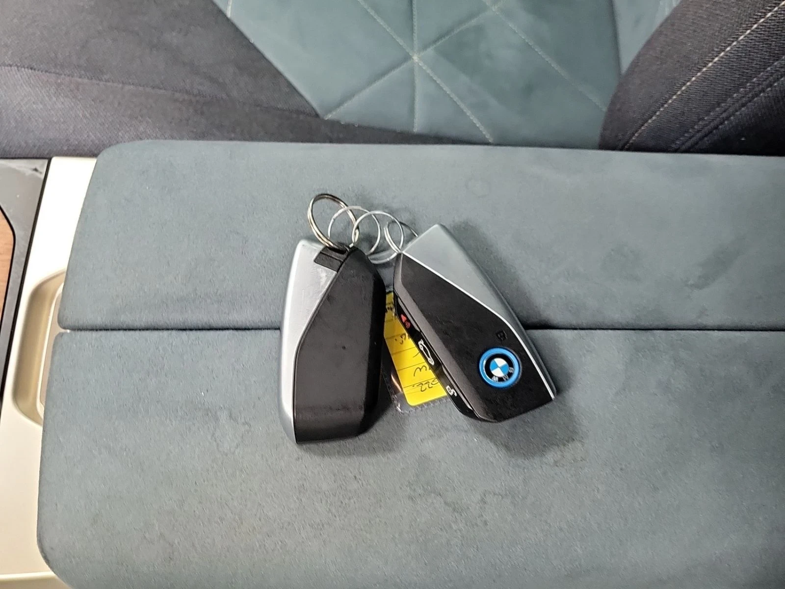 BMW iX Xdrive50* Harman/Kardon* 360View* CarPlay* Adaptiv, снимка 11 - Автомобили и джипове - 54204243