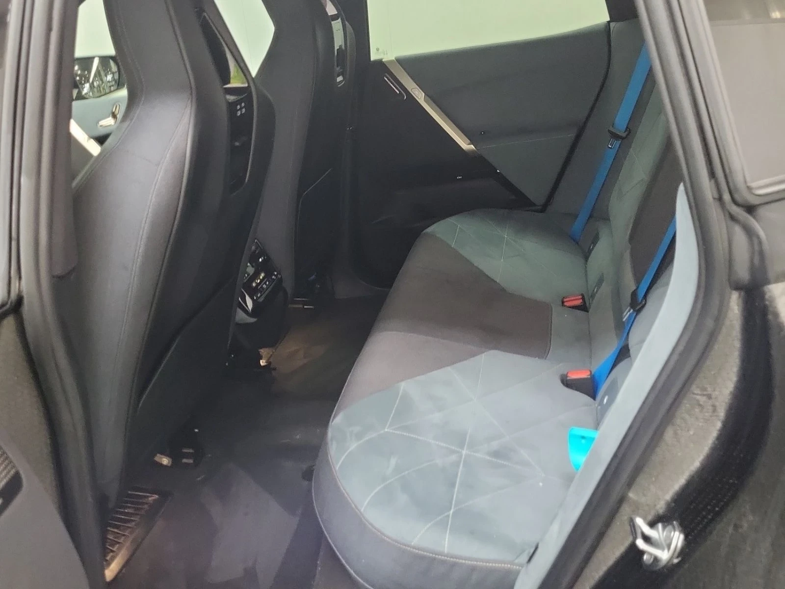 BMW iX Xdrive50* Harman/Kardon* 360View* CarPlay* Adaptiv, снимка 13 - Автомобили и джипове - 54204243