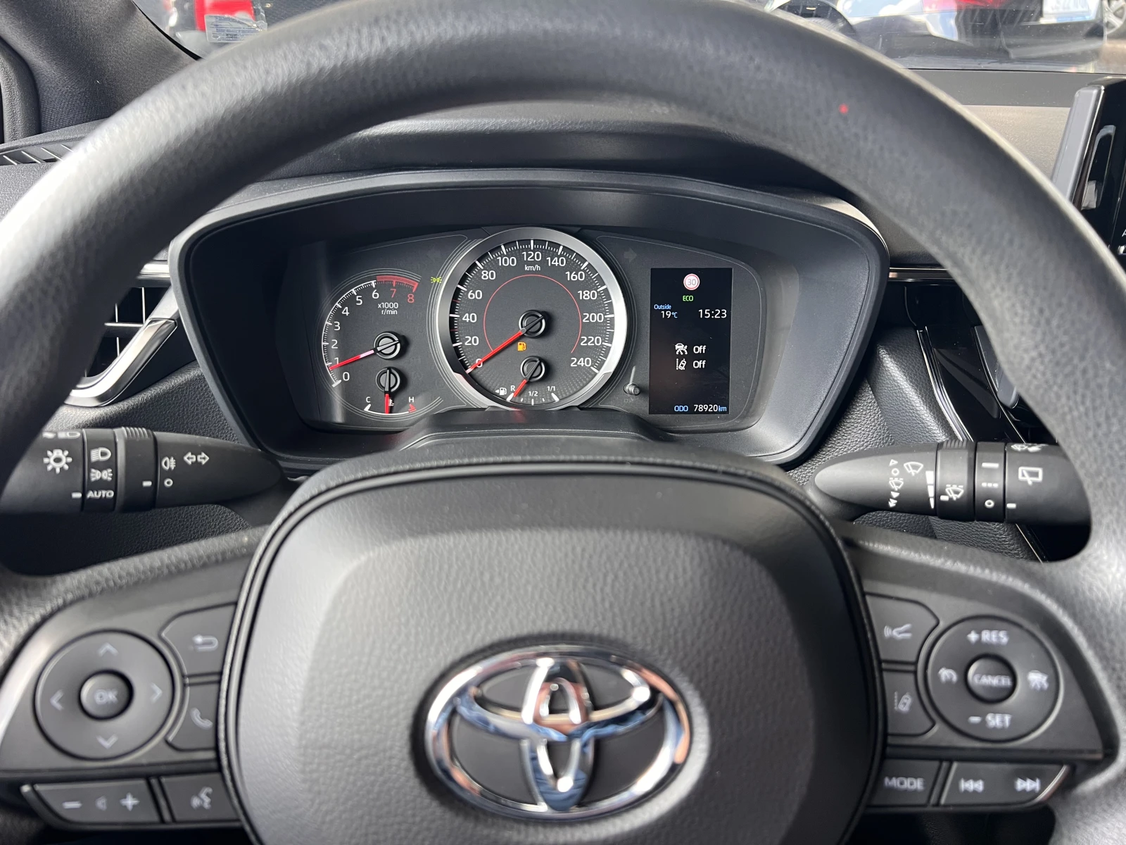 Toyota Corolla COMFORT/1.2D-4T/116k.c./6MT/ГАРАНЦИЯ, снимка 12 - Автомобили и джипове - 54414356