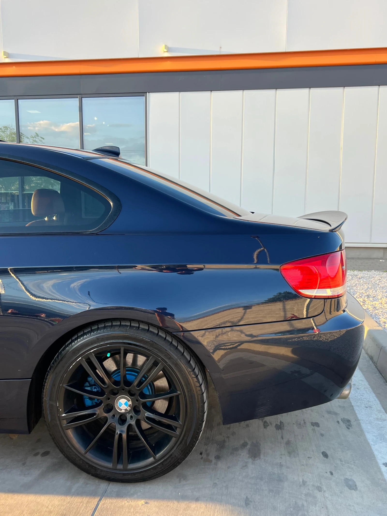 BMW 330, снимка 4 - Автомобили и джипове - 54896765