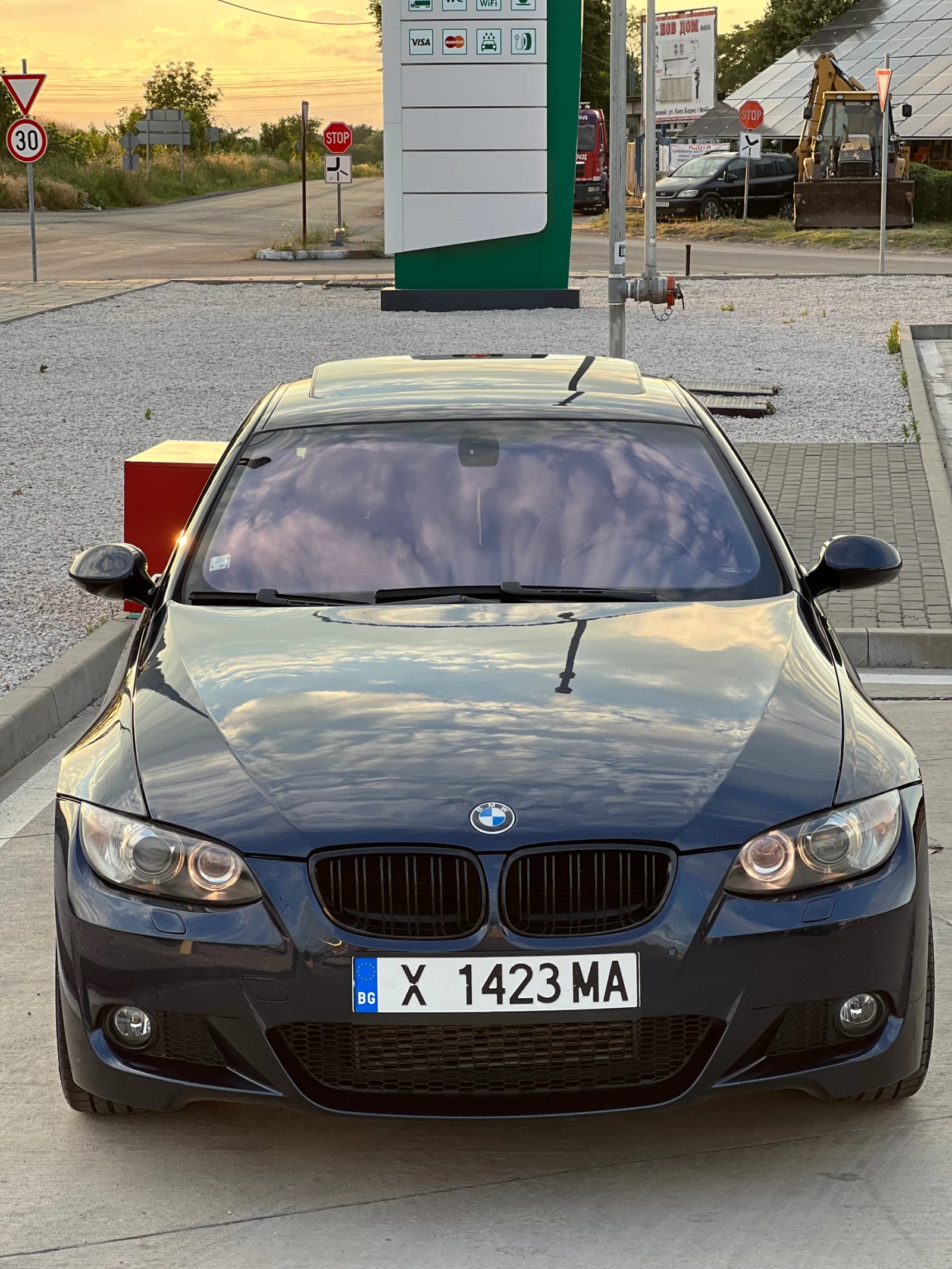 BMW 330