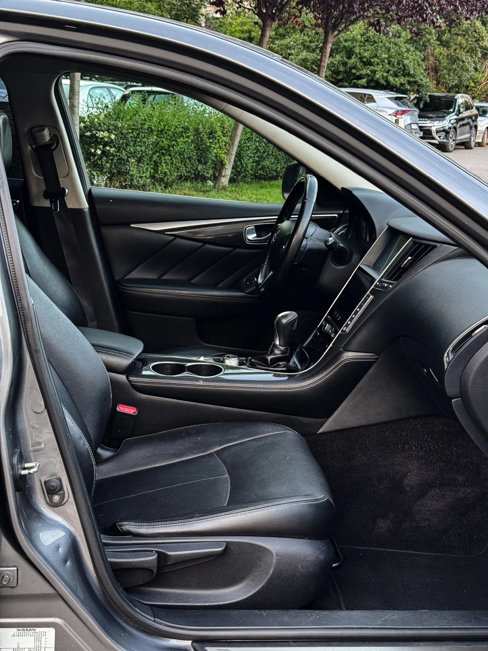 Infiniti Q50 2.2d 7G-Tronic, снимка 8 - Автомобили и джипове - 54970022