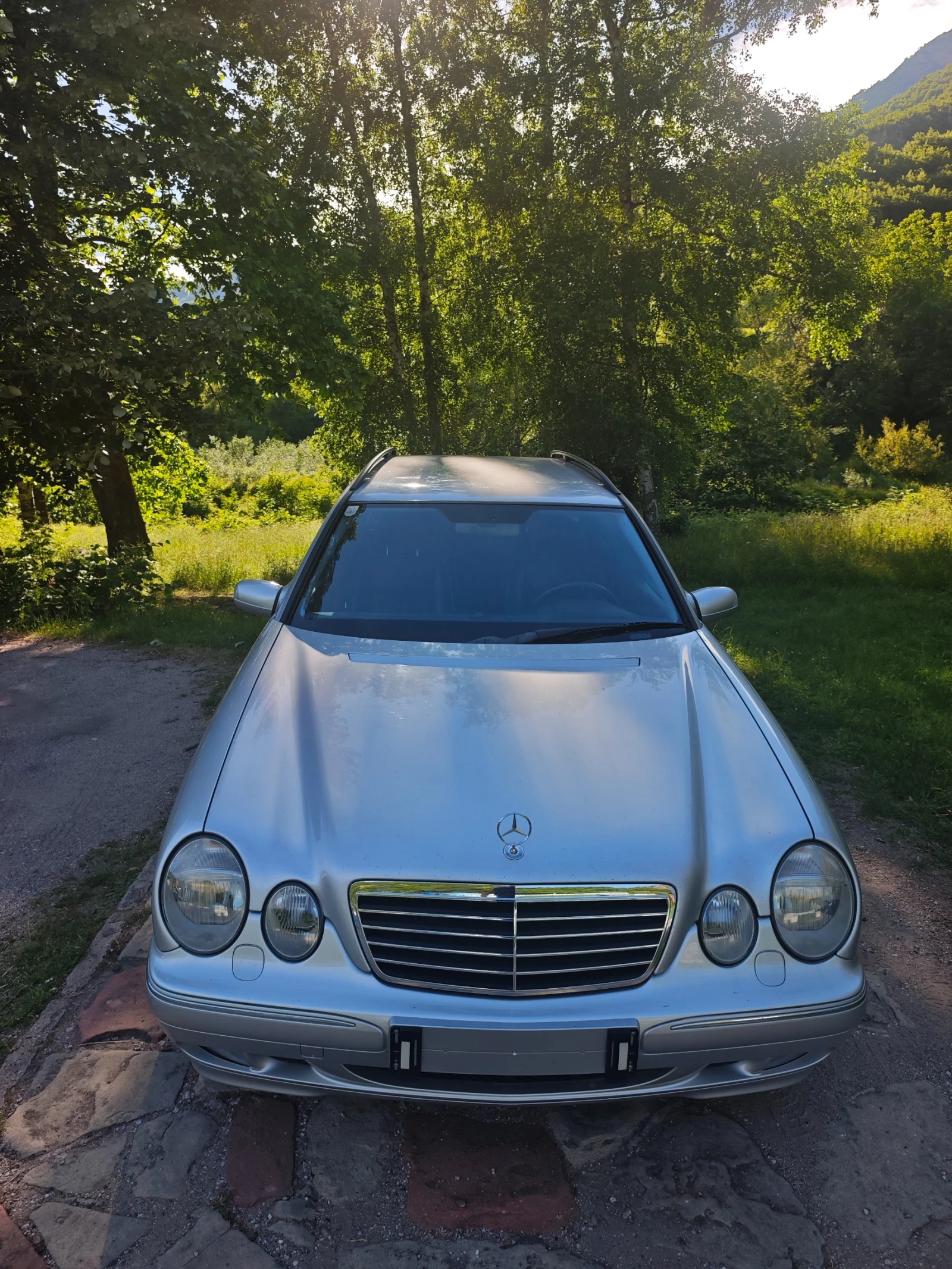 Mercedes-Benz E 320 3.2I 4MATIC, снимка 13 - Автомобили и джипове - 55089011