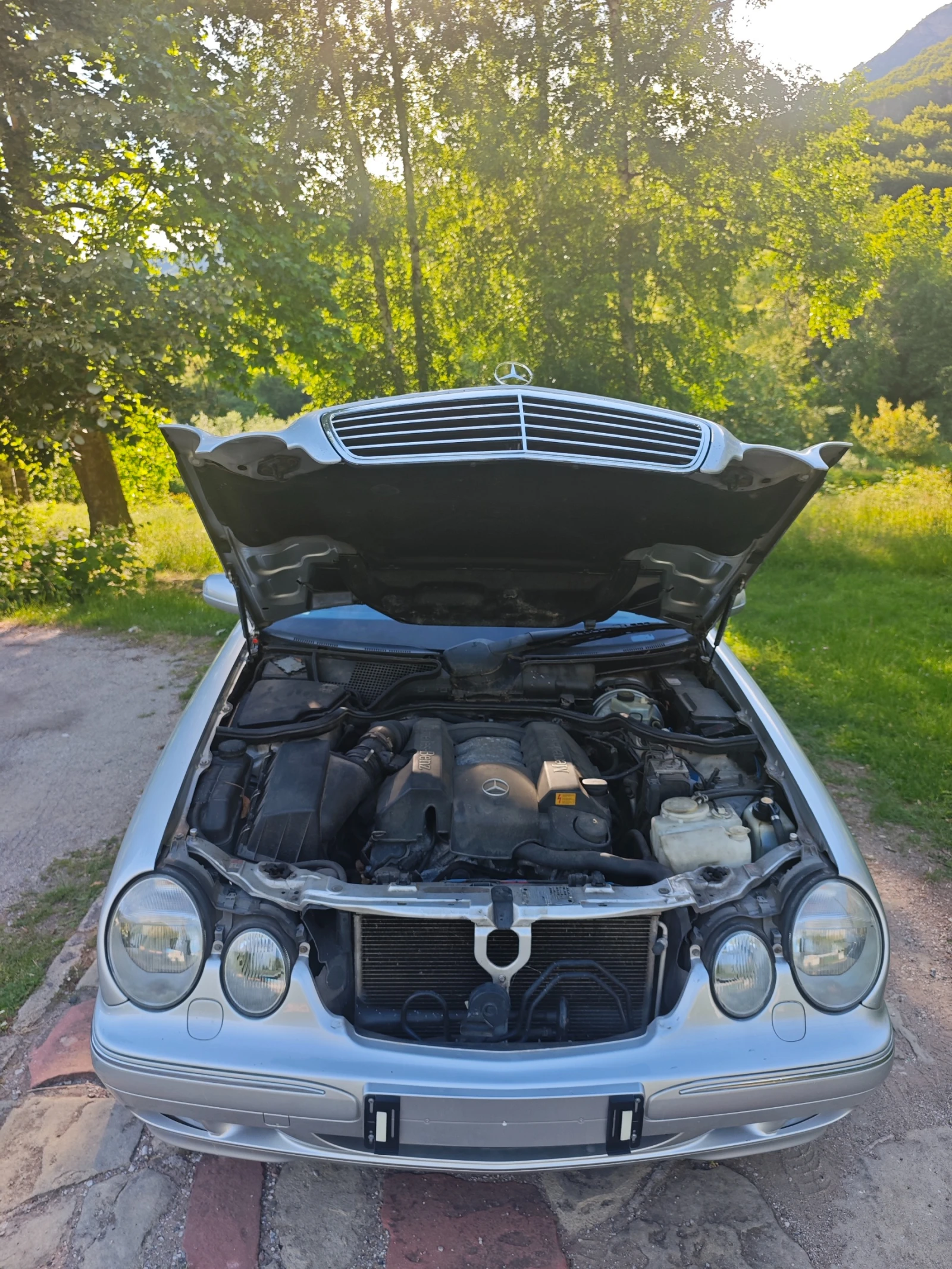 Mercedes-Benz E 320 3.2I 4MATIC, снимка 12 - Автомобили и джипове - 55089011