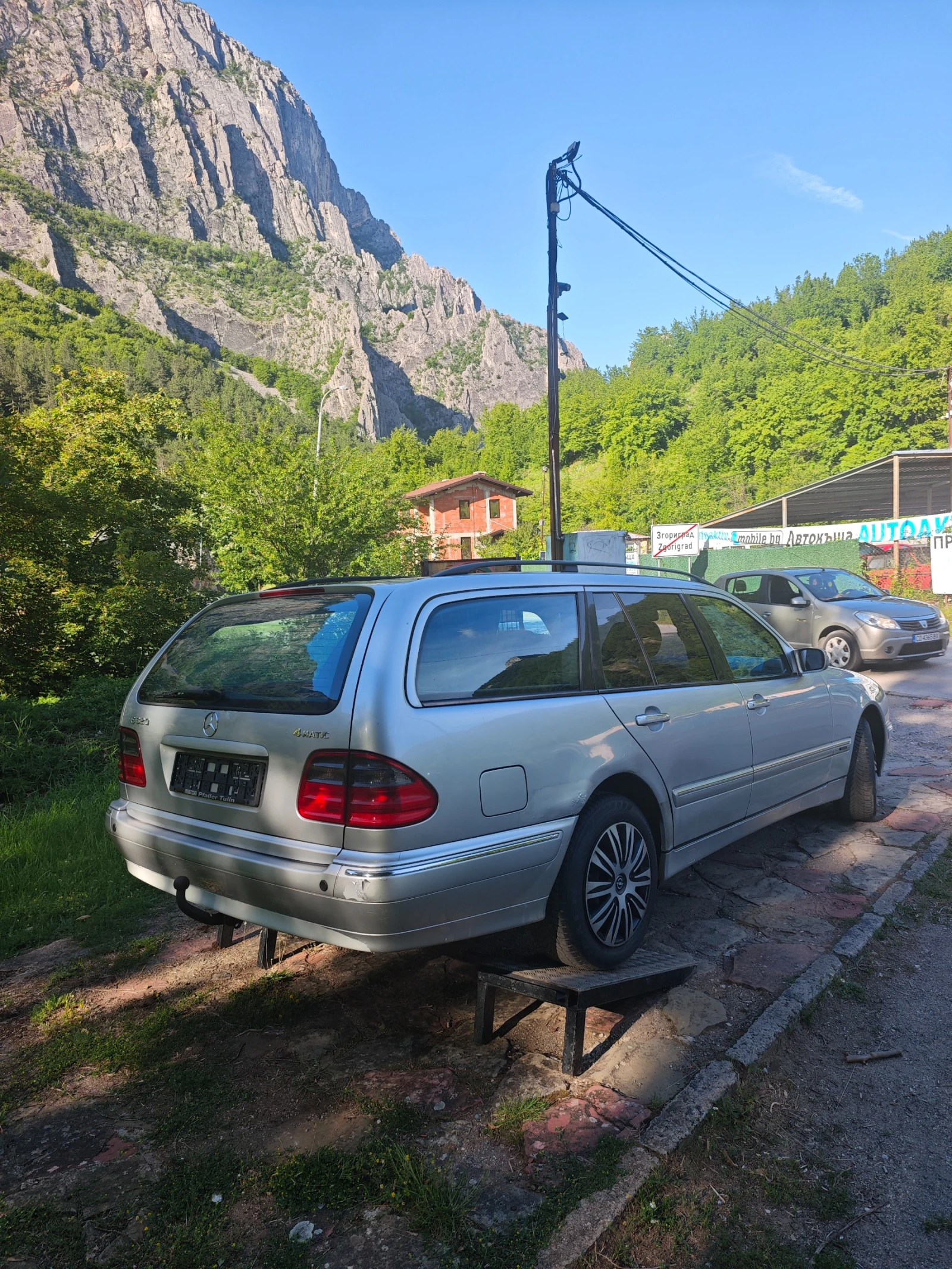Mercedes-Benz E 320 3.2I 4MATIC, снимка 5 - Автомобили и джипове - 55089011