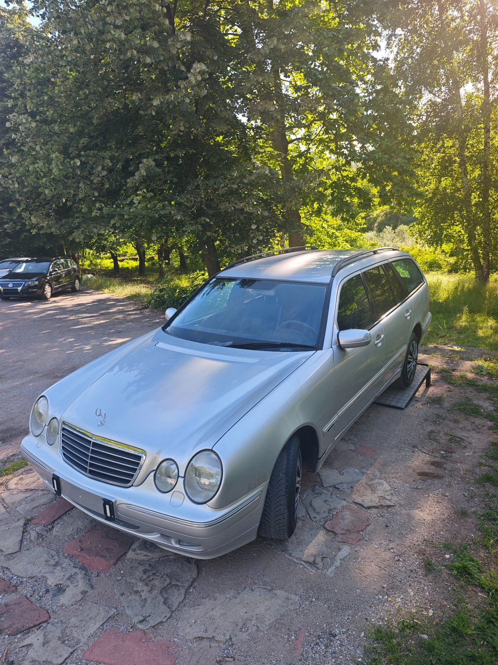 Mercedes-Benz E 320 3.2I 4MATIC, снимка 14 - Автомобили и джипове - 55089011
