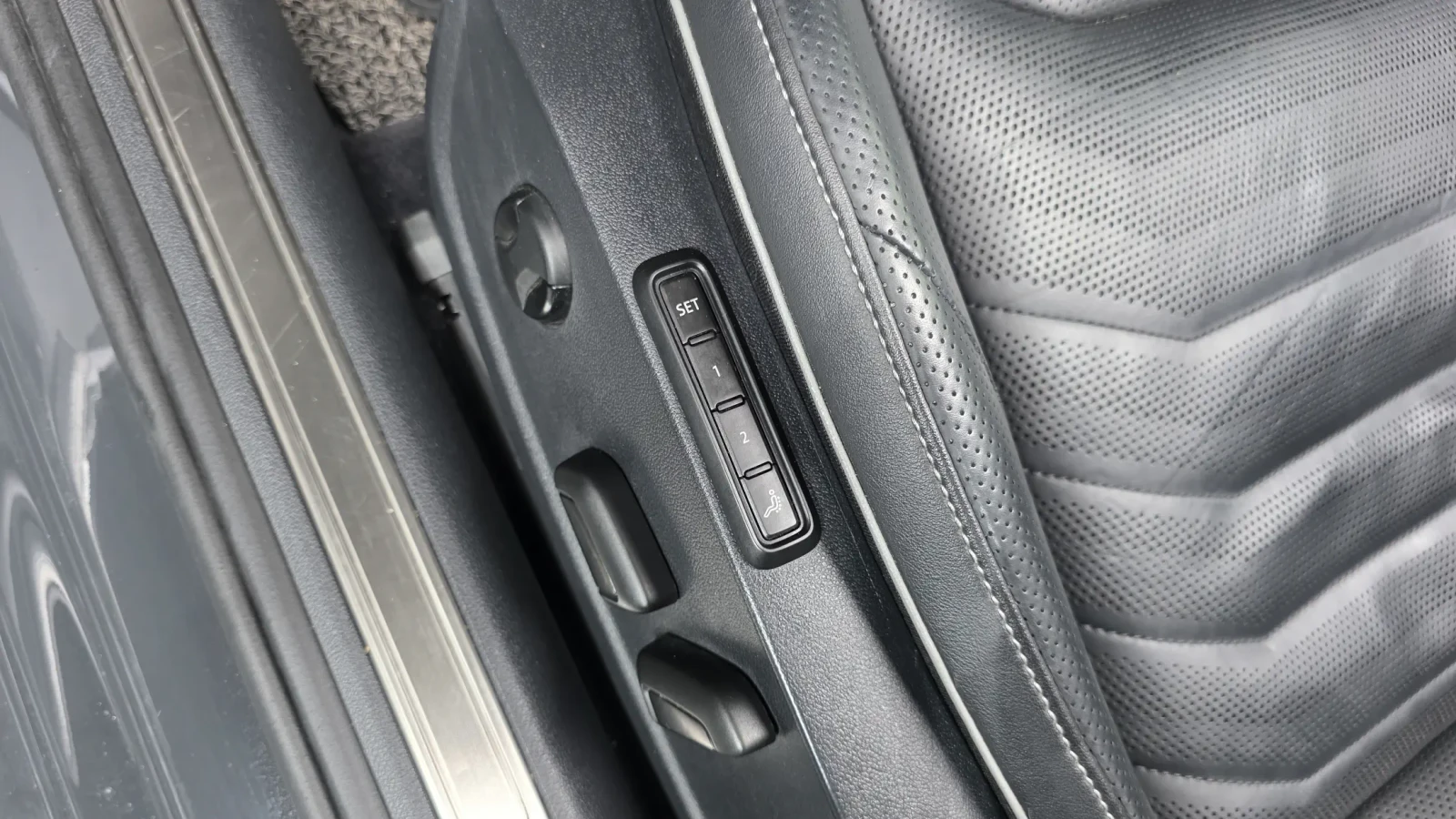 VW Arteon 2.0TDI PRESTIGE/PANORAMA/360CAM/FULL, снимка 15 - Автомобили и джипове - 55222486