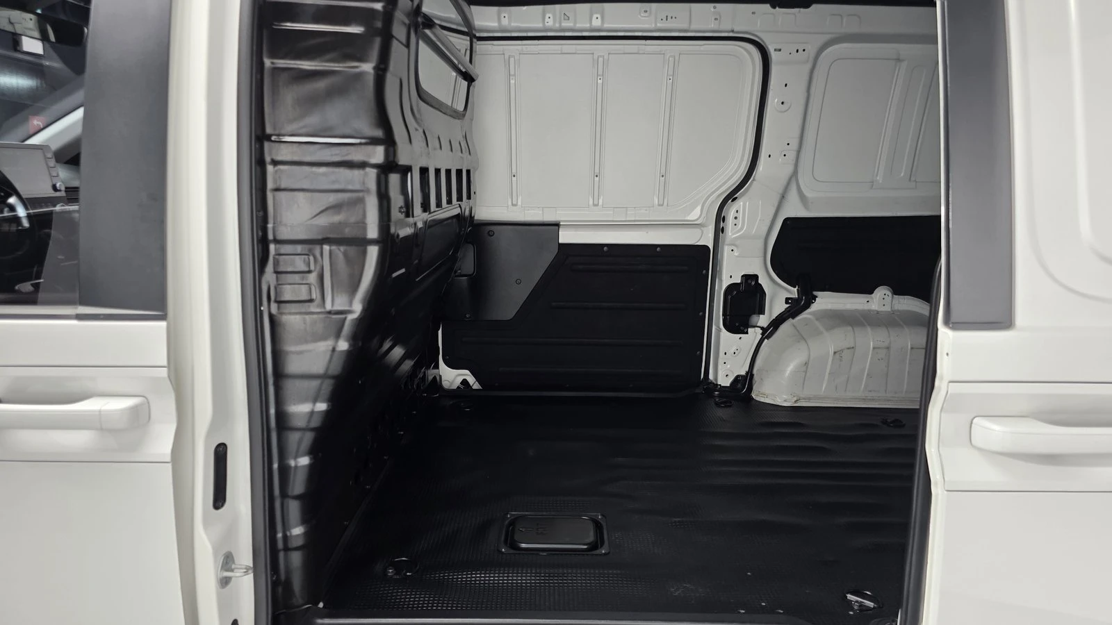 Hyundai Staria Cargo* BLIND SPOT* КРАЙНА ЦЕНА, снимка 12 - Автомобили и джипове - 55386975