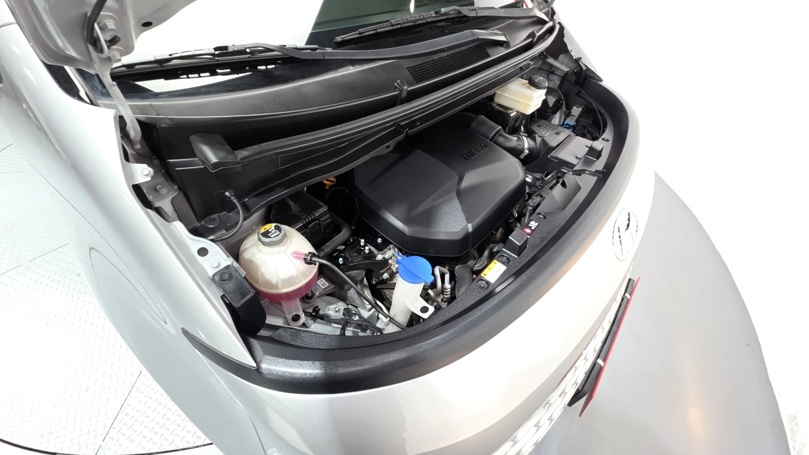 Hyundai Staria Modern* BLIND SPOT* ПОДГРЕВ ВОЛАН* КРАЙНА ЦЕНА, снимка 6 - Автомобили и джипове - 55386975