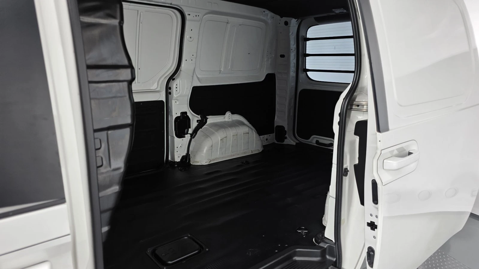 Hyundai Staria Cargo* BLIND SPOT* КРАЙНА ЦЕНА, снимка 11 - Автомобили и джипове - 55386975