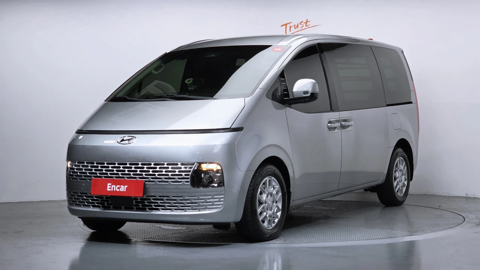 Hyundai Staria Modern* BLIND SPOT* ПОДГРЕВ ВОЛАН* КРАЙНА ЦЕНА