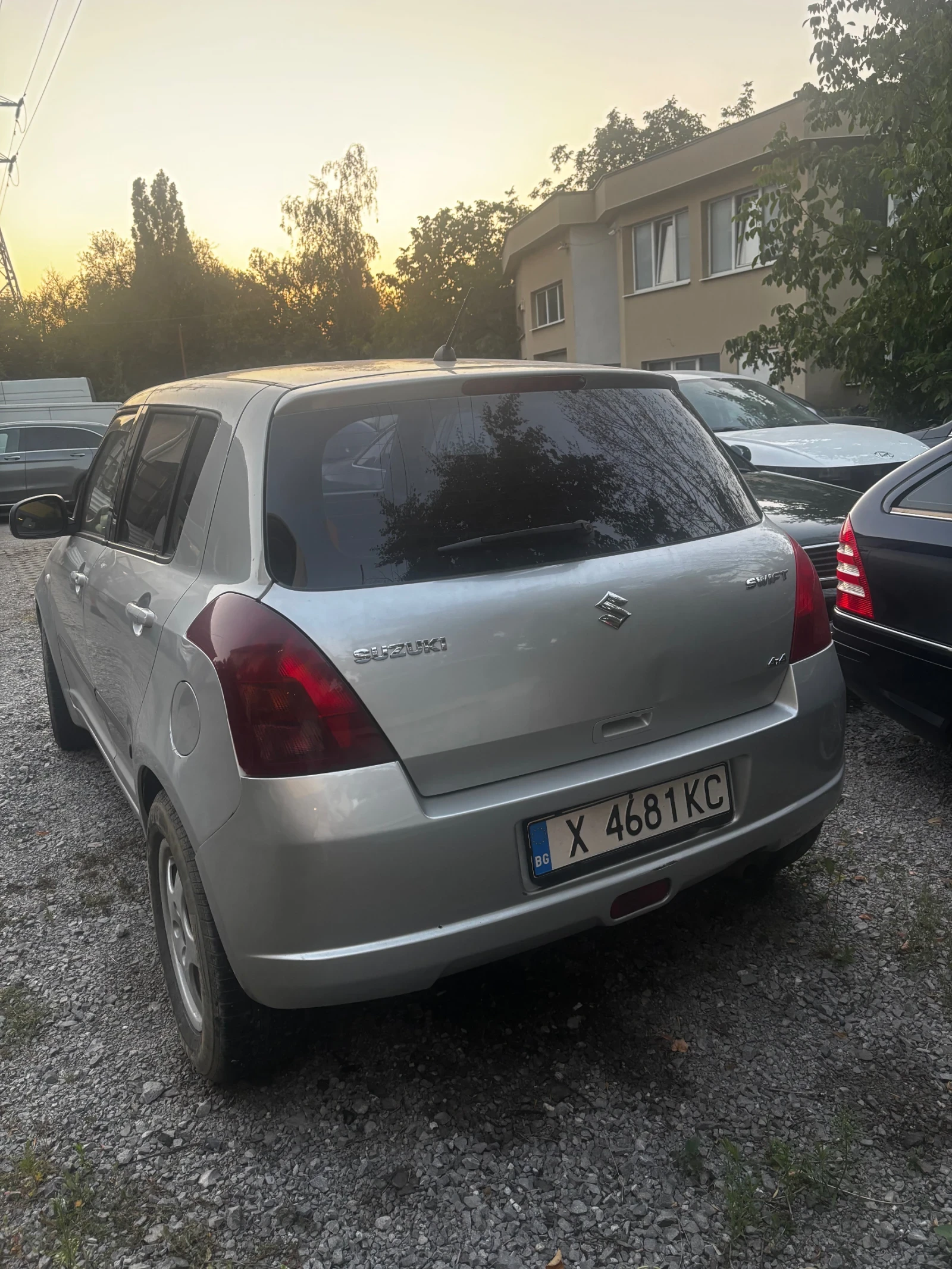 Suzuki Swift, снимка 3 - Автомобили и джипове - 55551976