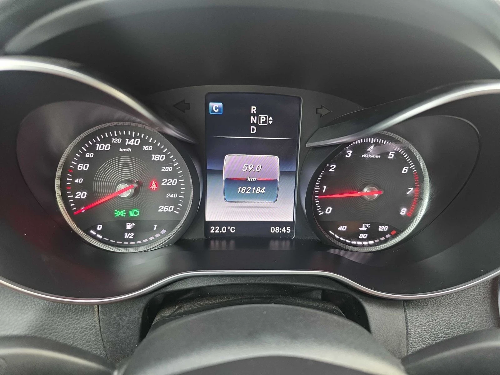 Mercedes-Benz C 300 AMG 4 Matic, снимка 7 - Автомобили и джипове - 55565353