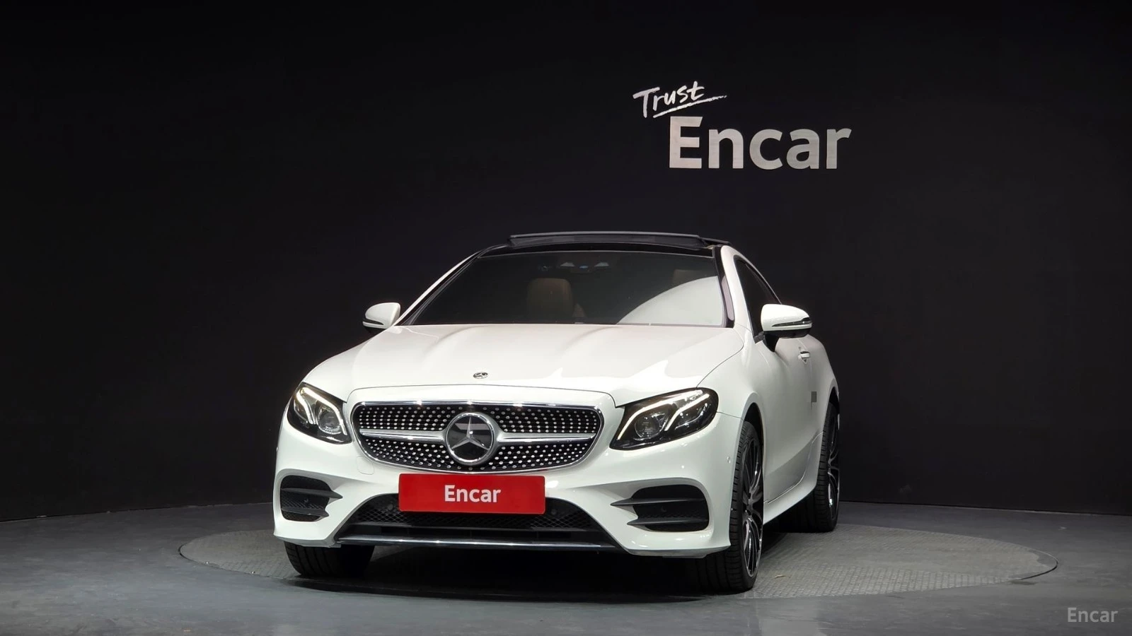 Mercedes-Benz E 450 4MATIC COUPE* HUD* ECS* 360* ПАНО* КОЖА* НАВИ, снимка 3 - Автомобили и джипове - 55606974