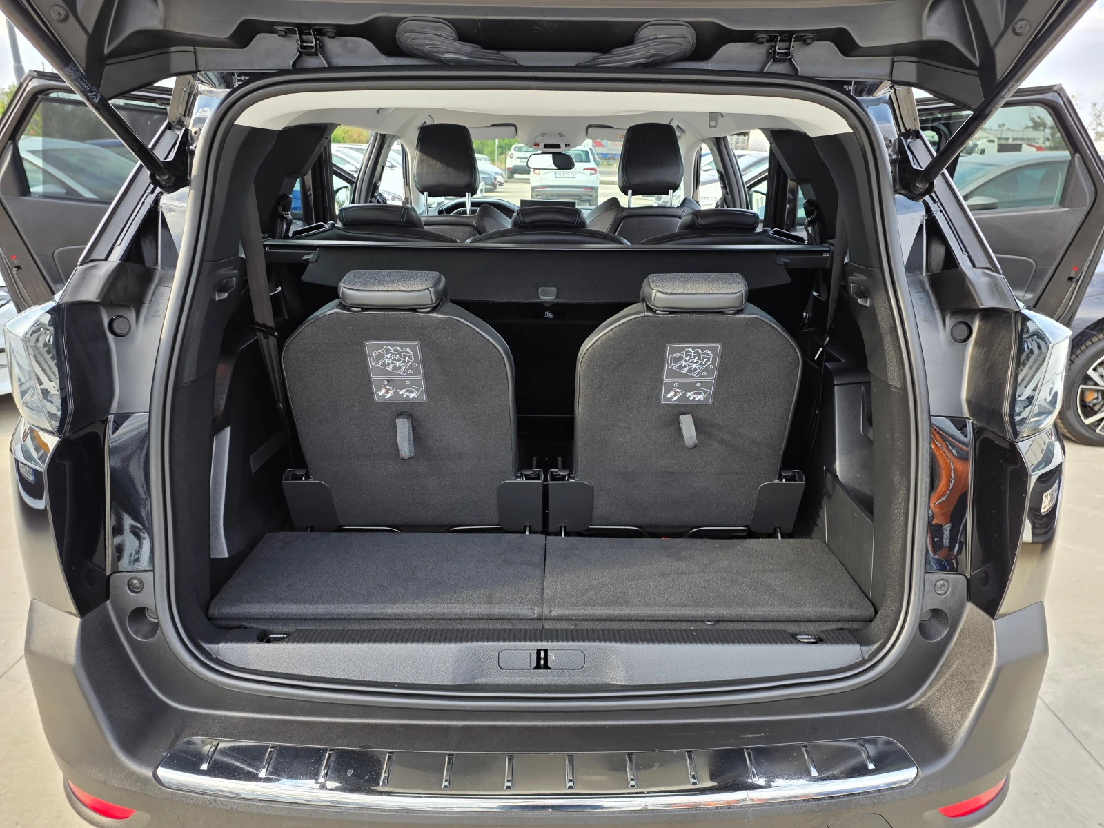 Peugeot 5008 С-Гаранция-7, м-А/Т-130кс, снимка 12 - Автомобили и джипове - 55929954