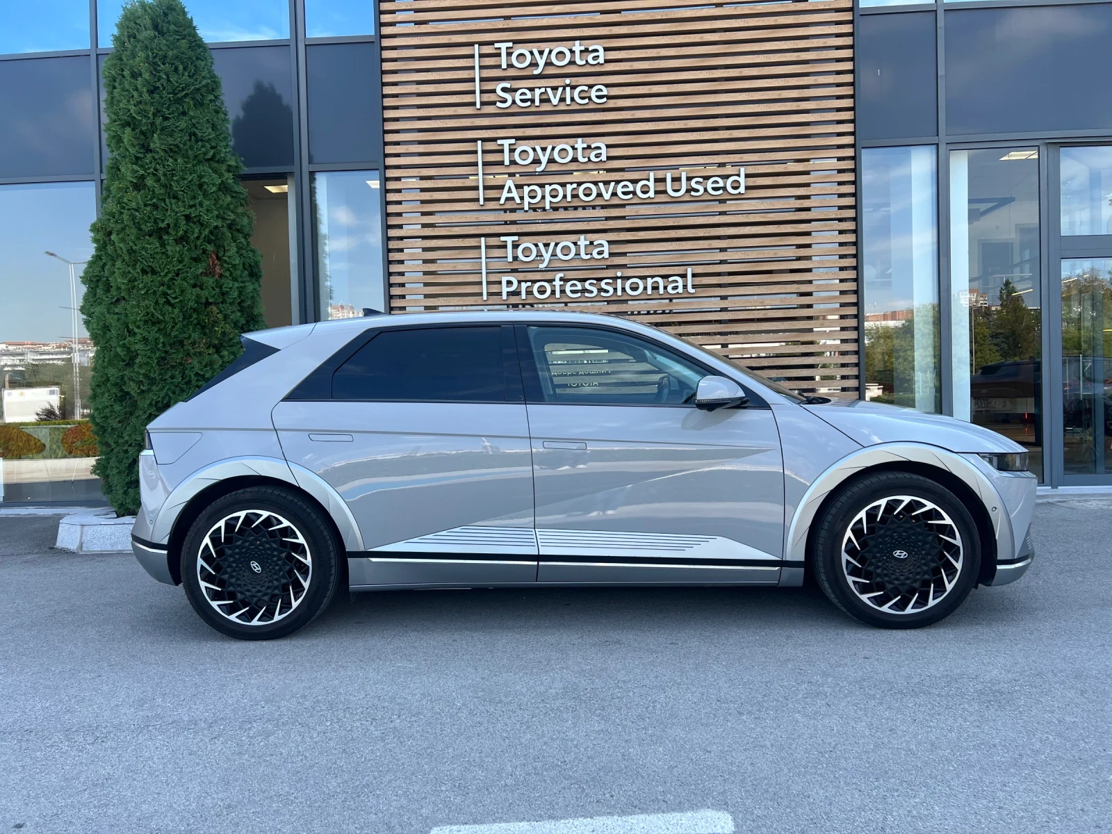 Hyundai Ioniq 5 Luxury 72kwh AWD, снимка 4 - Автомобили и джипове - 56162747