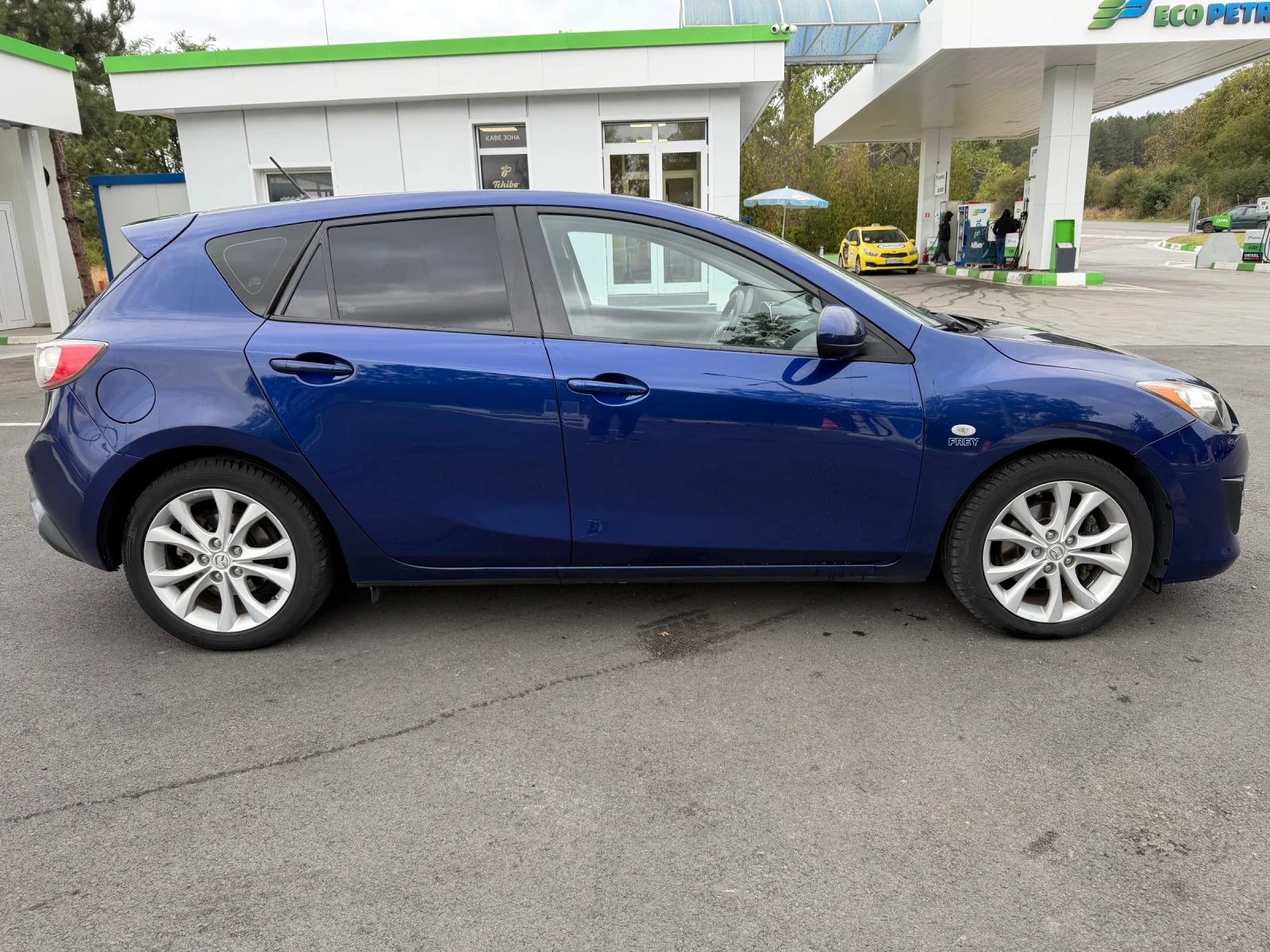 Mazda 3, снимка 4 - Автомобили и джипове - 56235127
