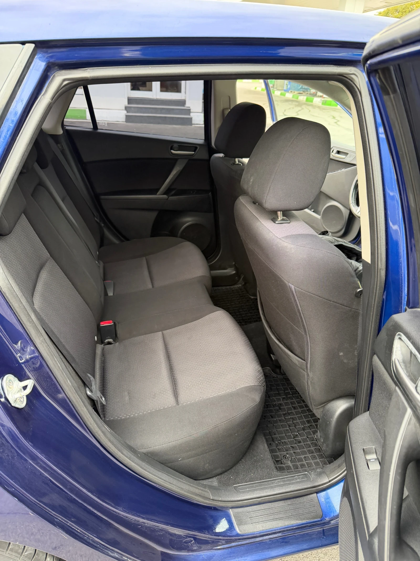 Mazda 3, снимка 11 - Автомобили и джипове - 56235127