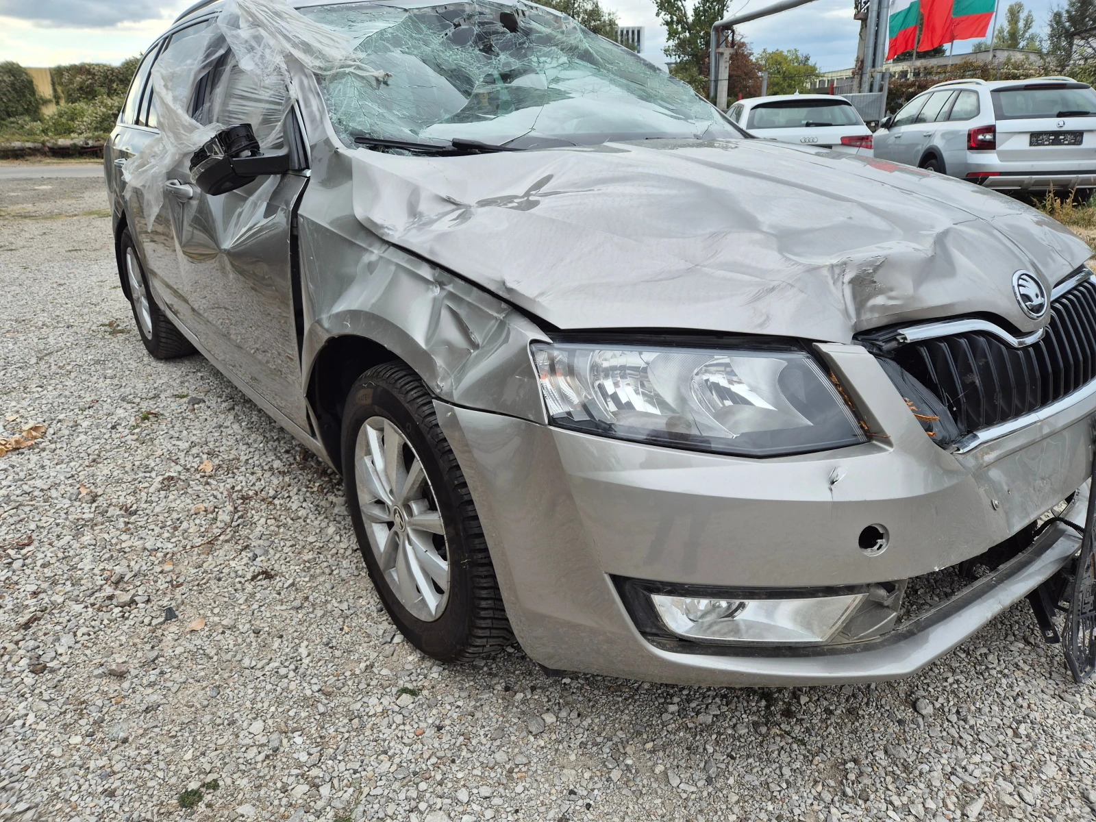 Skoda Octavia 1.4 tsi, снимка 2 - Автомобили и джипове - 56318921