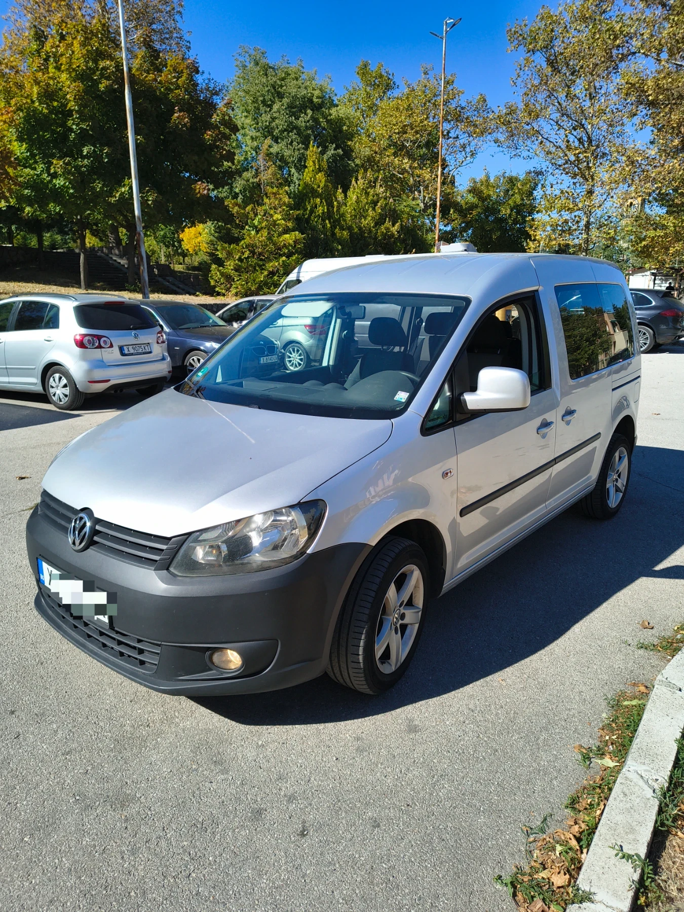 VW Caddy 1.6 TDI, снимка 7 - Автомобили и джипове - 56346611
