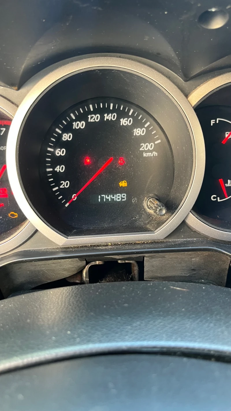 Suzuki Grand vitara, снимка 13 - Автомобили и джипове - 52673696