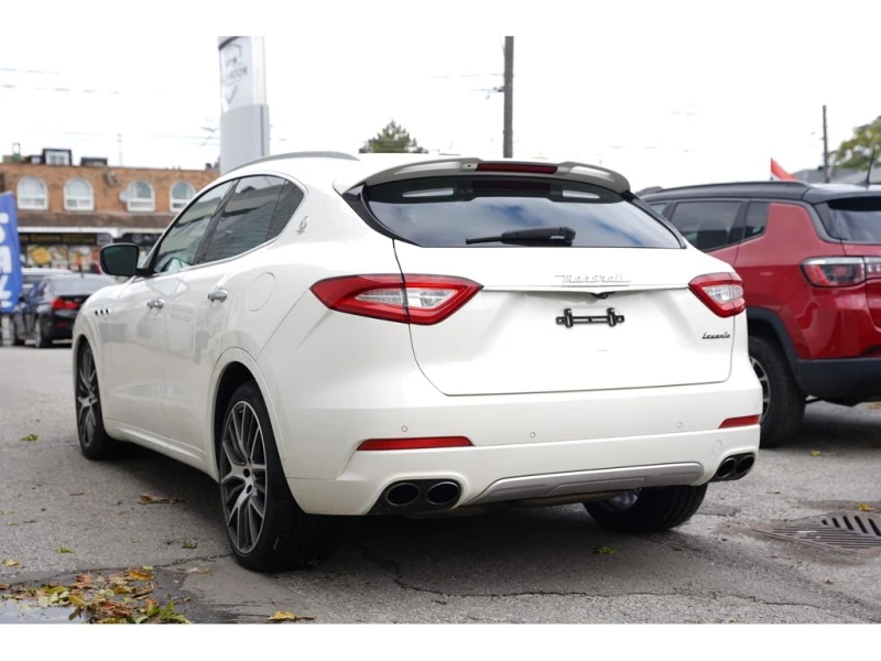 Maserati Levante * S / AWD/ LEATHER/ PANOROOF/ RED INSIDE * CARFAX , снимка 8 - Автомобили и джипове - 52944375