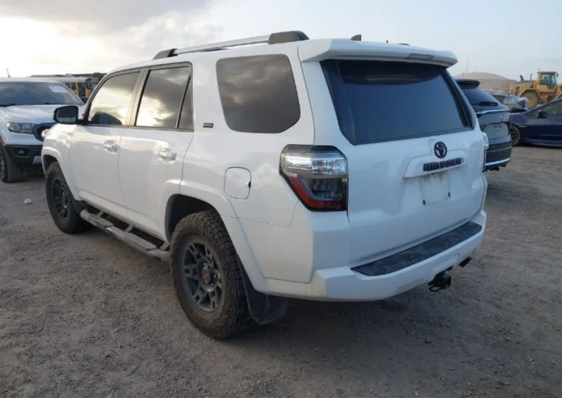 Toyota 4runner SR5 PREMIUM, снимка 3 - Автомобили и джипове - 53339454