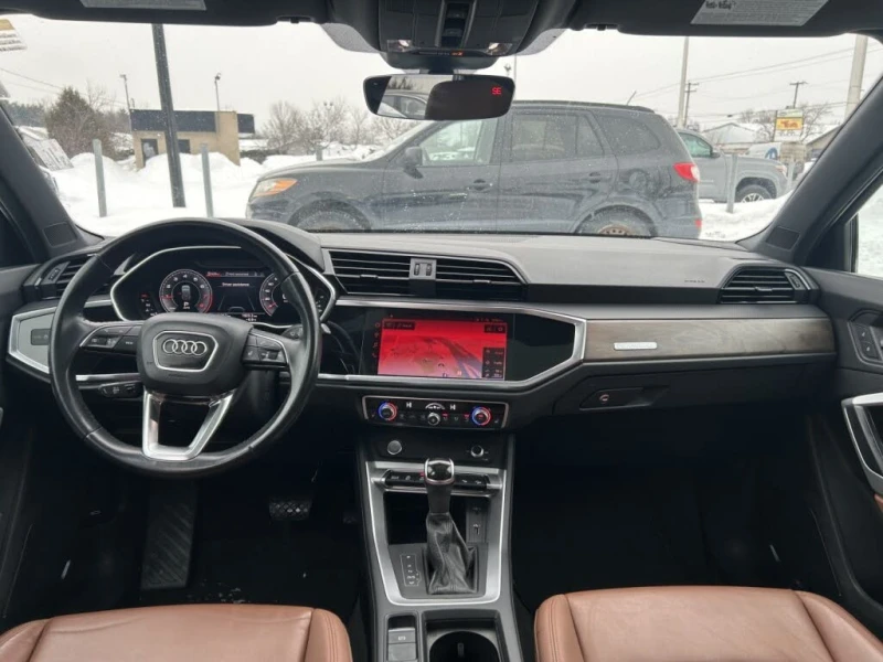 Audi Q3 Prestige S Line* 45TFSI* АвтоКредит* (ЦЕНА ДО БГ), снимка 14 - Автомобили и джипове - 53359133