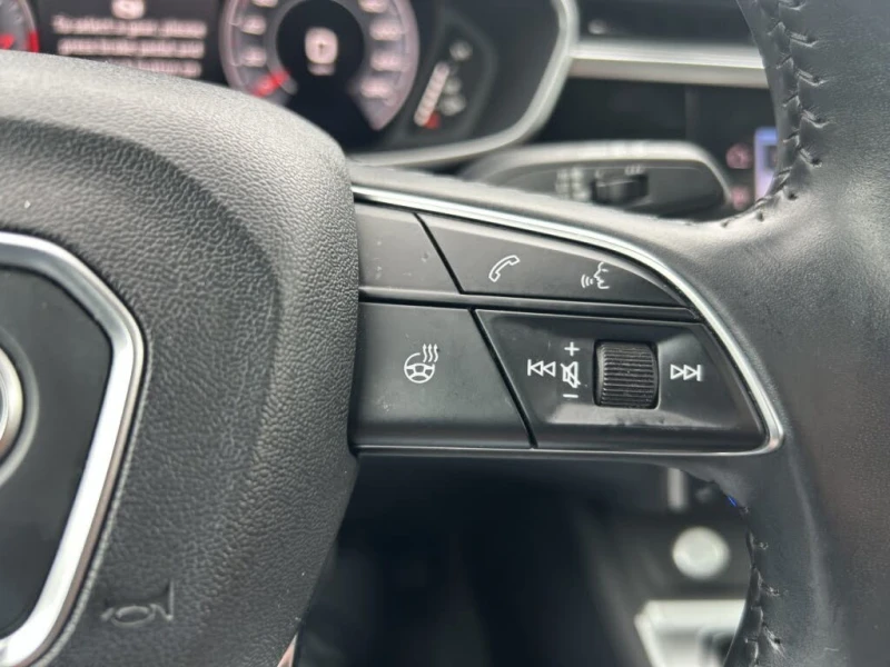 Audi Q3 Prestige S Line* 45TFSI* АвтоКредит* (ЦЕНА ДО БГ), снимка 13 - Автомобили и джипове - 53359133