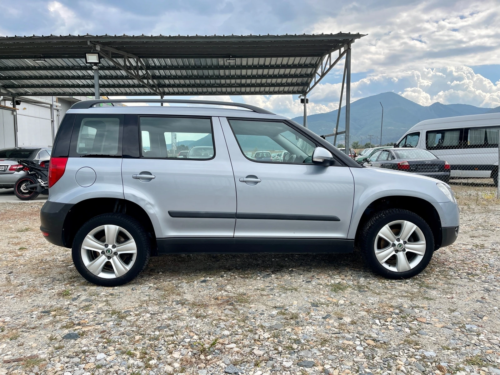 Skoda Yeti 2.0 TDI 4X4 - изображение 6