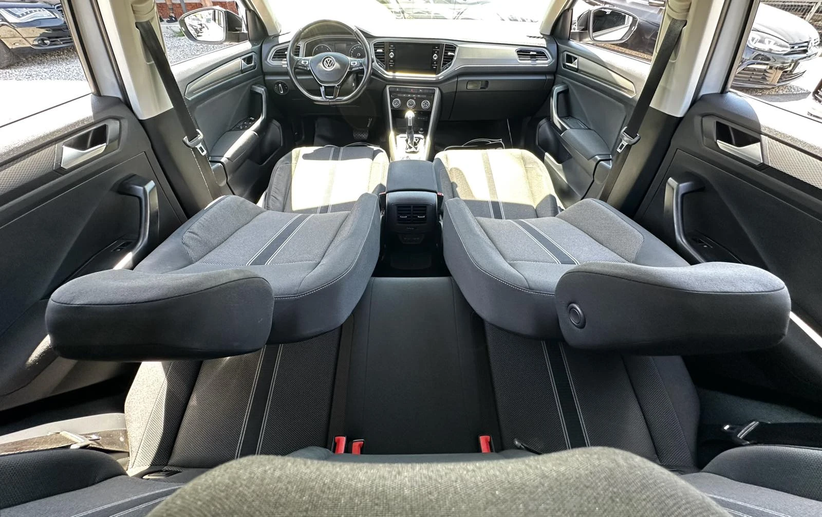 VW T-Roc 2.0TDI 150HP DSG DISTRONIC EURO6D - изображение 9