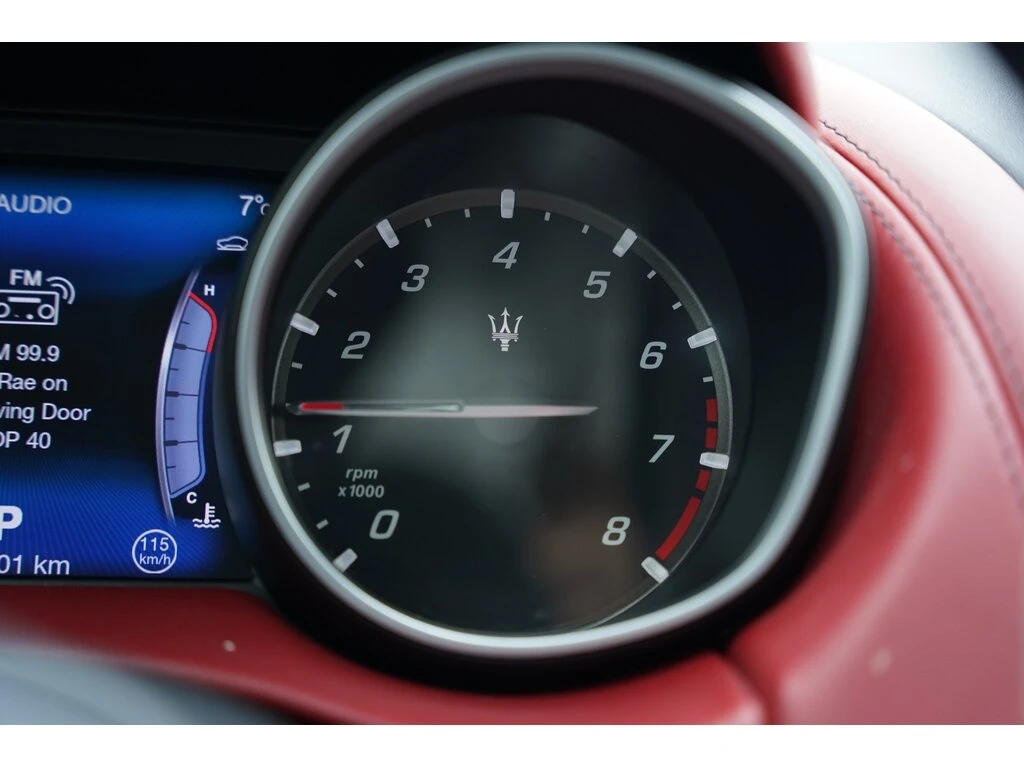 Maserati Levante * S / AWD/ LEATHER/ PANOROOF/ RED INSIDE * CARFAX  | Mobile.bg � ����������� 17