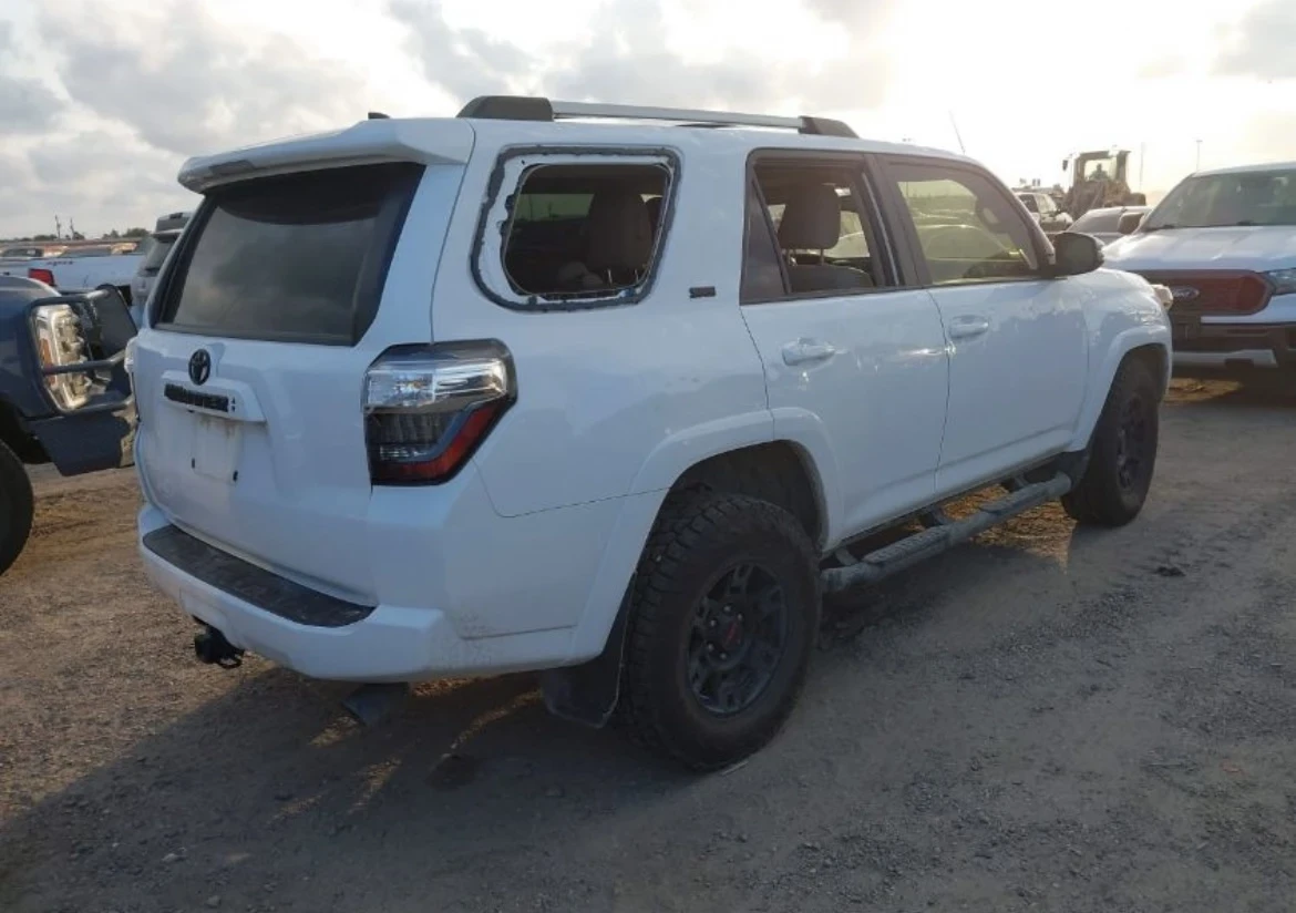 Toyota 4runner SR5 PREMIUM - изображение 4