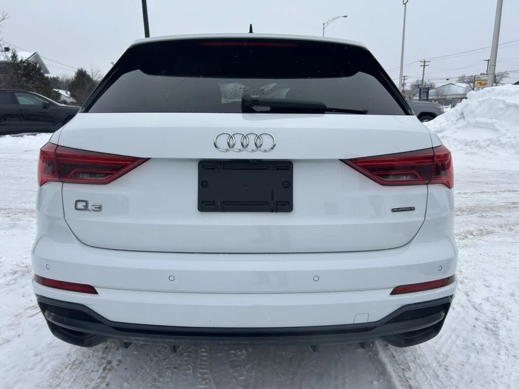 Audi Q3 Prestige S Line* 45TFSI* АвтоКредит* (ЦЕНА ДО БГ) - изображение 3